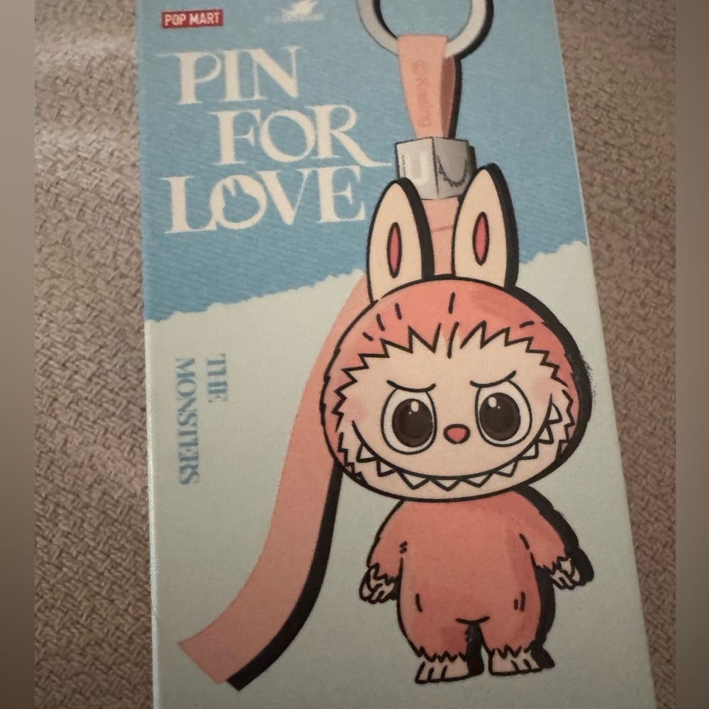 LABUBU PIN FOR LOVE LETTER F